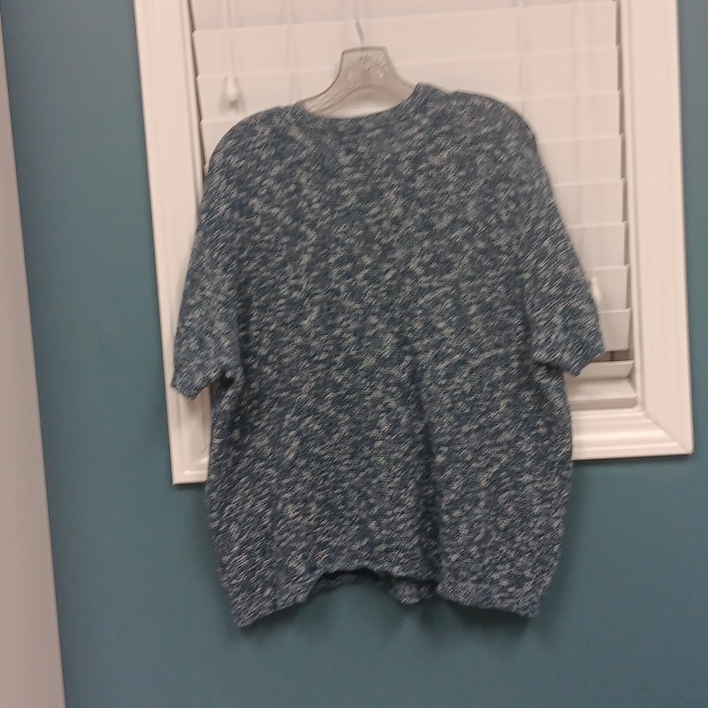 Sweater - Picture 6 of 6